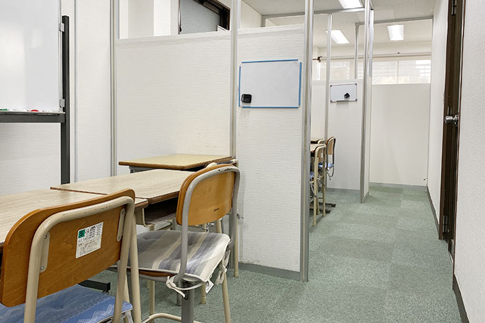 佐野塾　清潔な教室